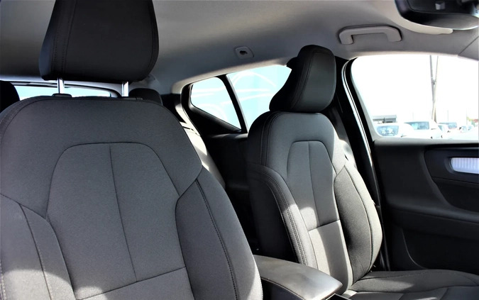 Volvo XC 40 cena 139900 przebieg: 32000, rok produkcji 2021 z Wleń małe 596